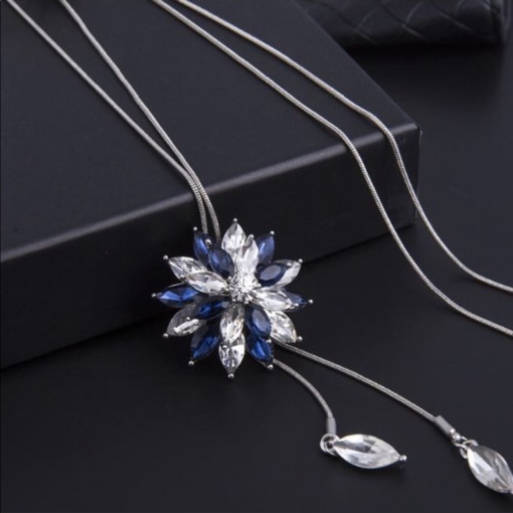 New silver pendant necklace adjustable